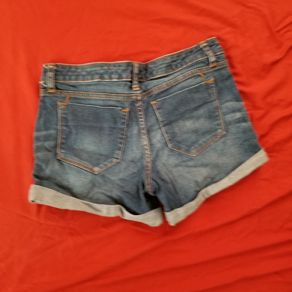 Shorts - Picture 2 of 2